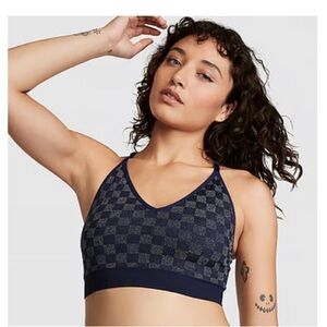 VS PINK lightly lined sports bra